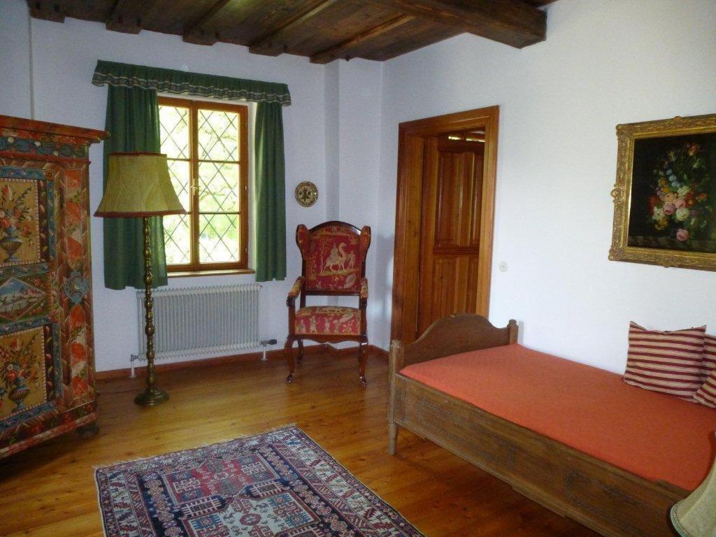 Gastehaus Schloss Bernau Hotel Fischlham Ruang foto