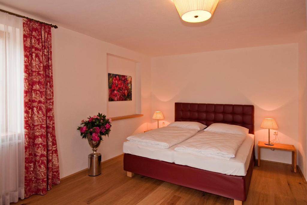 Gastehaus Schloss Bernau Hotel Fischlham Ruang foto